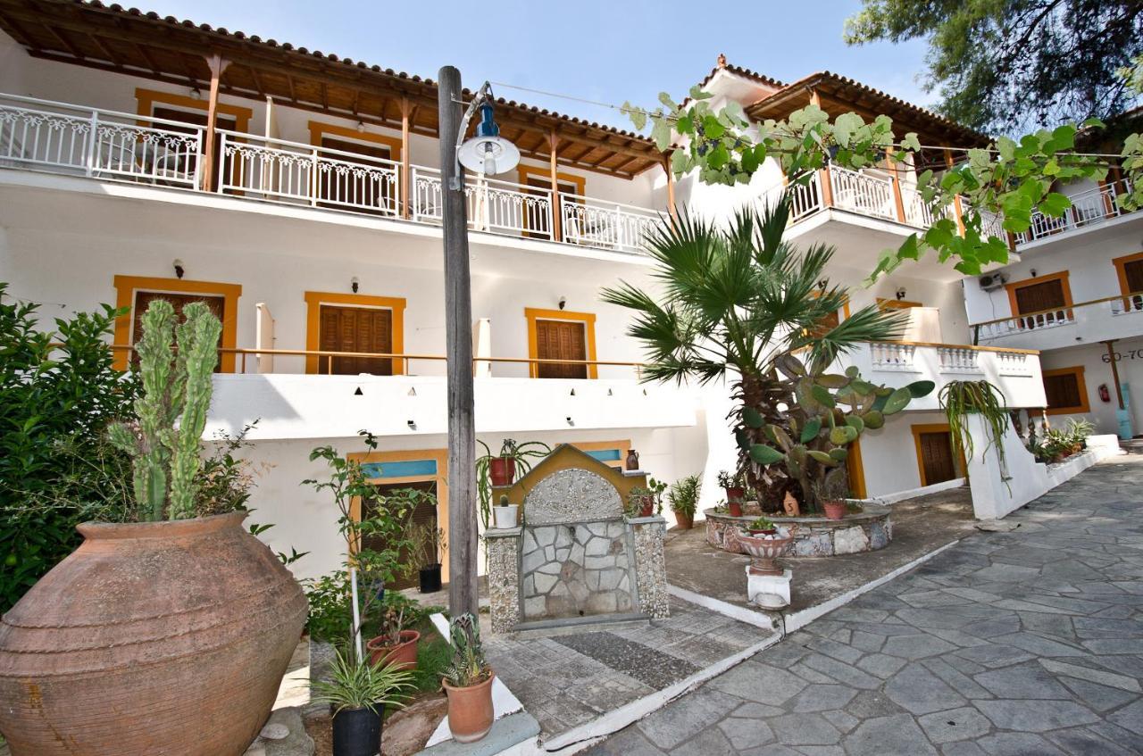 Zaneta Hotel & Apartments Neo Klima Extérieur photo